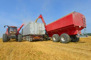 transporte de grãos com caminhão - robustec